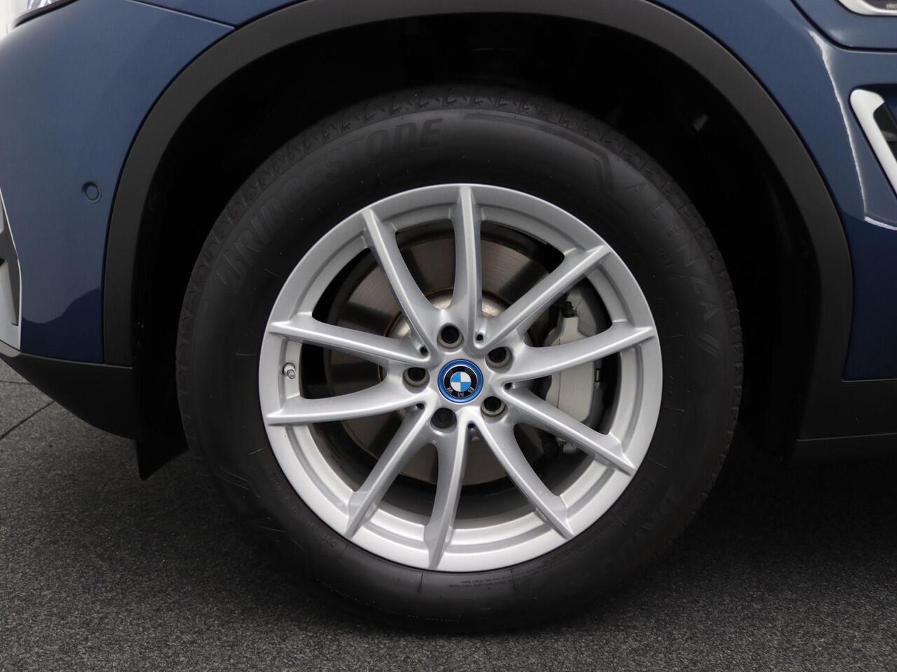 BMW X3 xDrive30e High Executive | Trekhaak | Sportstoelen | Laserlight | Parking Assistant | DAB | HiFi | 18''