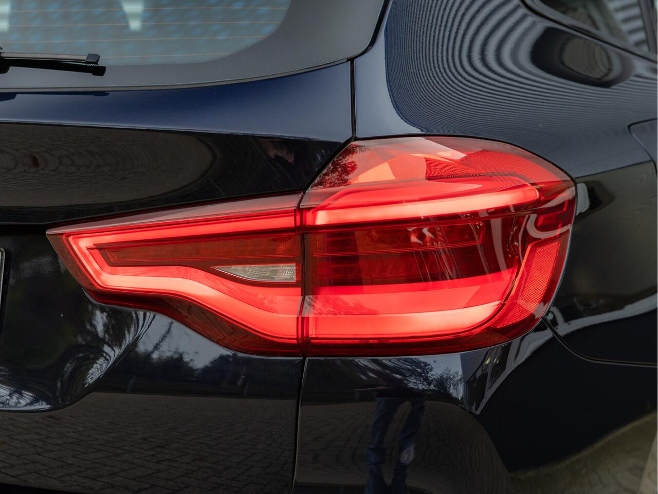 BMW X3 M40i xDrive - Pano - Trekhaak - Memory - Harman Kardon - Standkachel