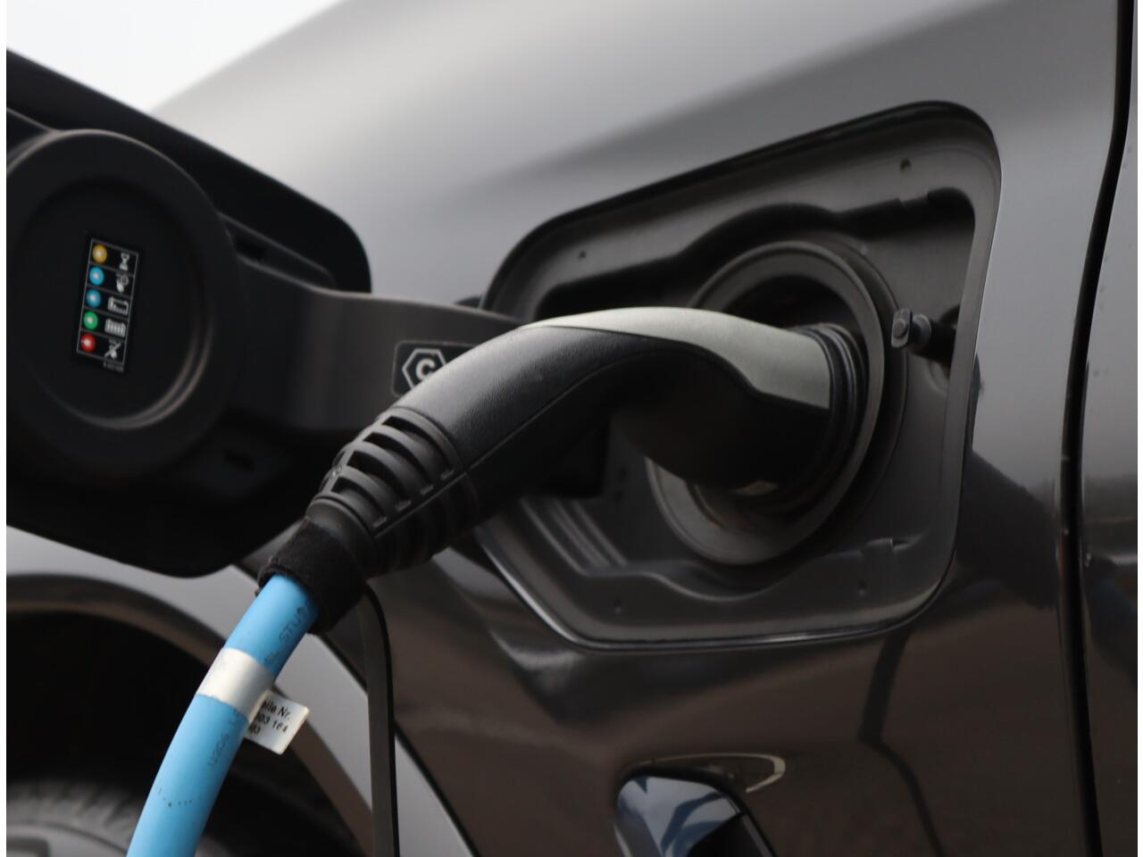 BMW X3 xDrive30e M-Sport | Pano | Trekhaak | Leder | Head-up | 85,4% SOH