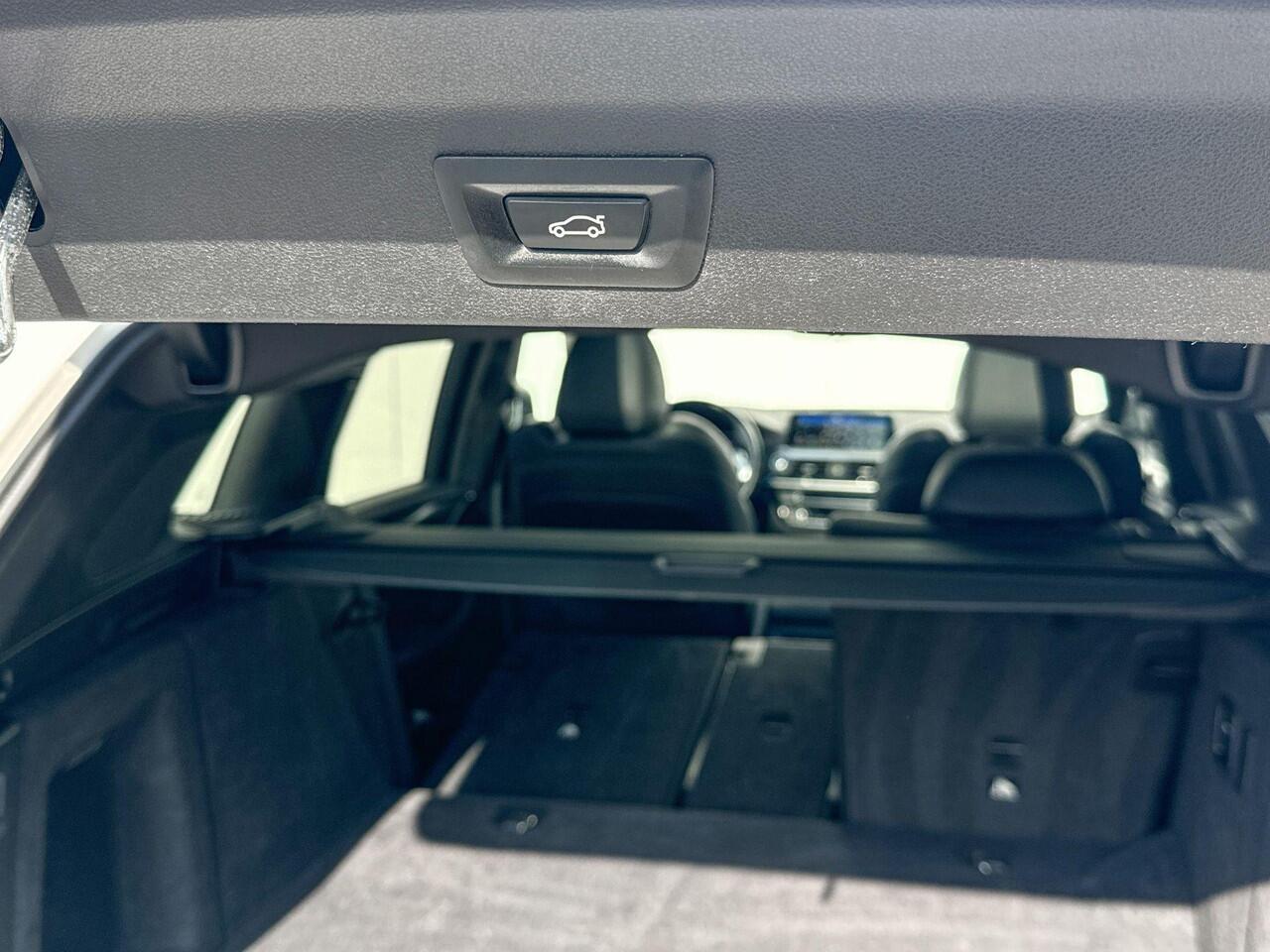 BMW X3 xDrive30e | Harman Kardon | Panoramadak | Trekhaak