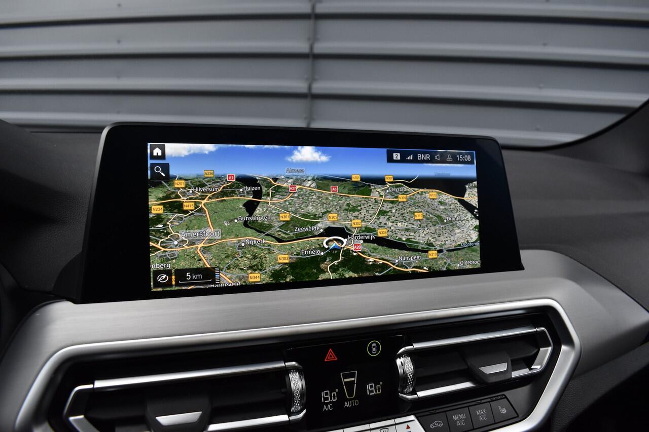 BMW X3 xDrive30e M Sport | Pano | 21'' Velgen | Camera | CarPlay | Head-Up | Stoelverwarming | Sfeerverlichting |