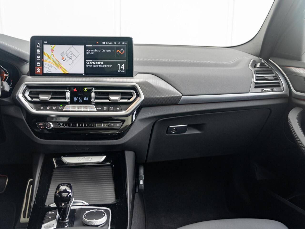 BMW X3 xDrive20i | High Executive | M Sportpakket | Comfort Access | Achteruitrijcamera | Panoramadak | Stoelverwarming | PDC | 20''