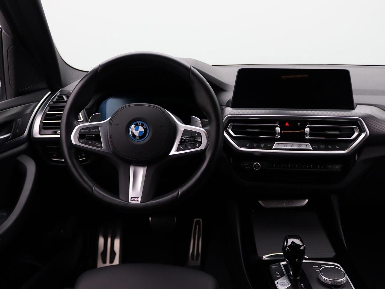 BMW X3 xDrive30e High Executive | M Sportpakket | DAB | HiFi | 20''