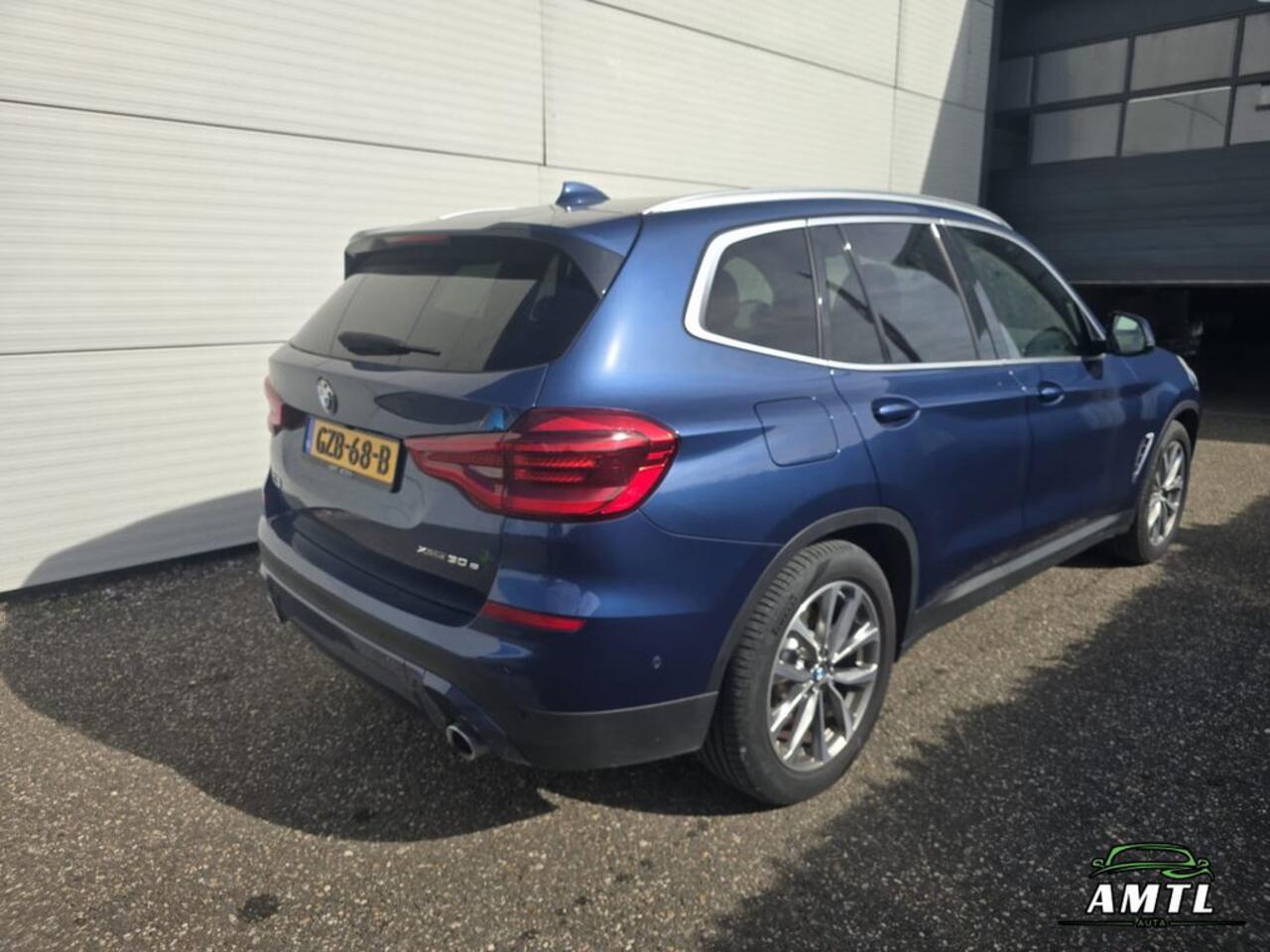 BMW X3 - xDrive30e