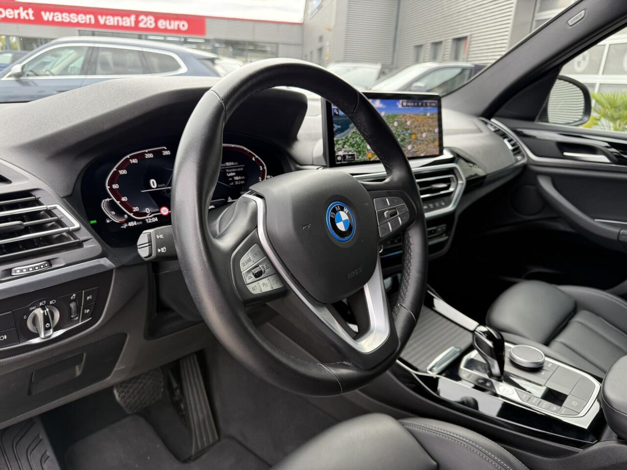 BMW X3 xDrive30e Advantage Trekhaak Lederen interieur LED DAB Carplay Facelift