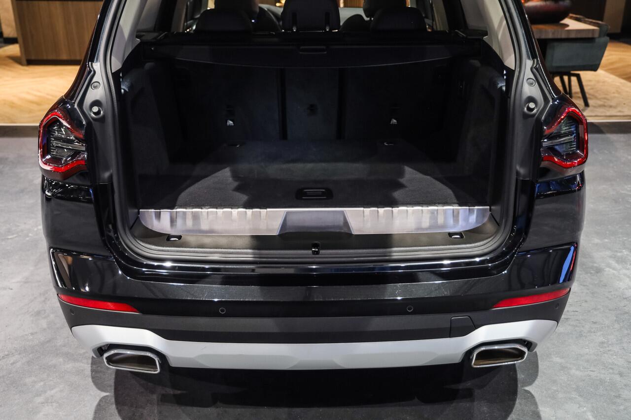 BMW X3 xDrive30e Edition Sportstoelen Leder Vernasca, Bmw Live Dash, Keyless, Hifi Actief, Park+ Pakket, Camera, Spiegel Pakket, Surround View, DAB, Alarm, Stoelverwarming, Lmv. 18''