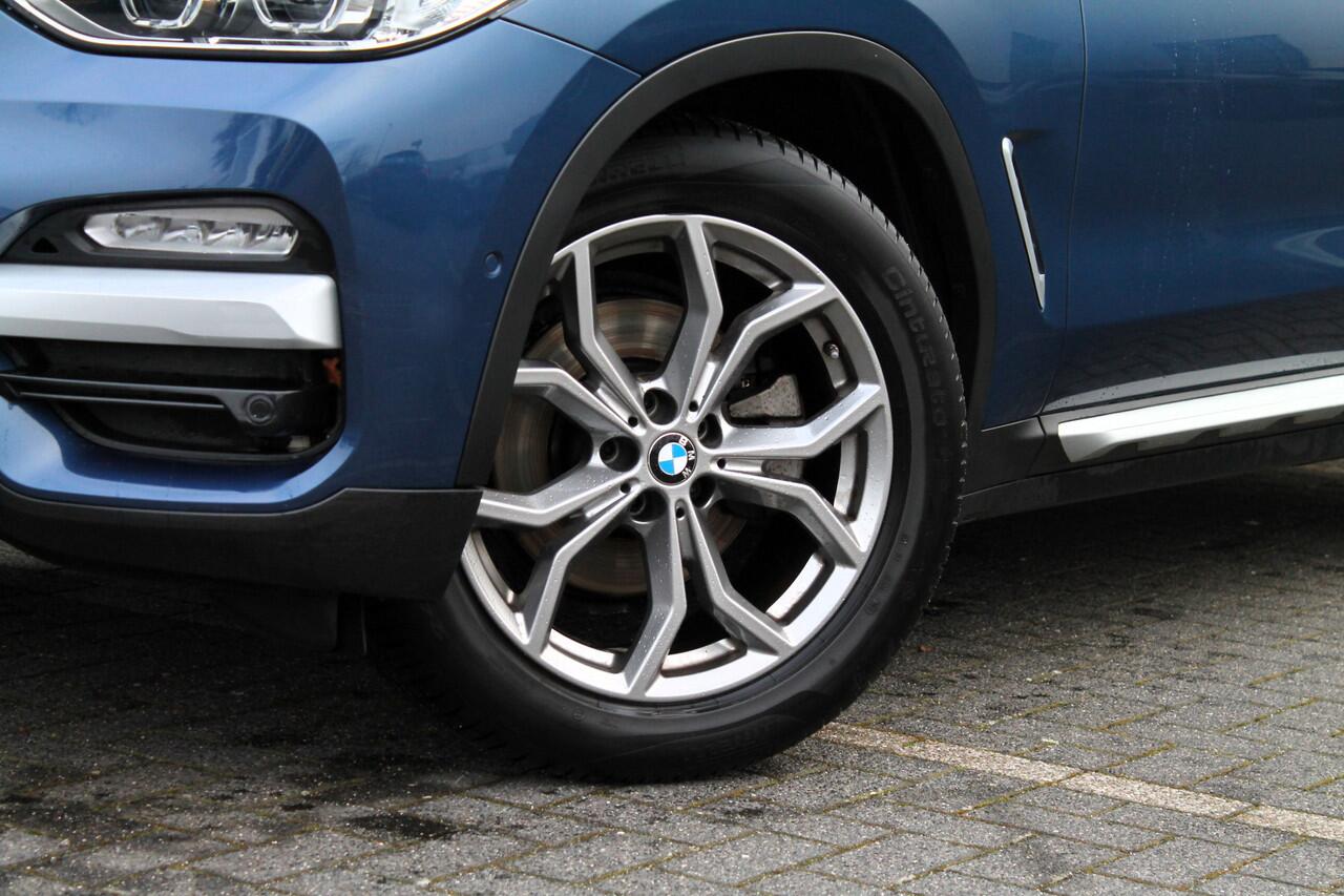 BMW X3 xDrive20i Executive xLine Automaat / Sportstoelen / LED / Parking Assistant / Navigatie Professional