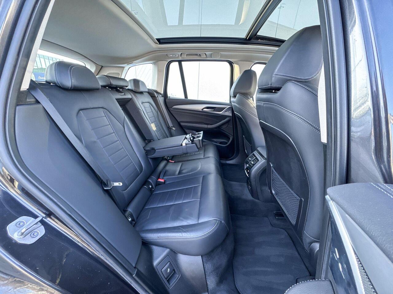 BMW X3 iX3 High Executive 20 Inch / Comfort Acces / Stoelverwarming / Adaptieve Led Koplampen / Driving Prof / Harman Kardon / Parking Plus / Head Up Display