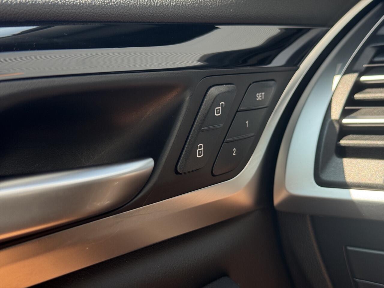 BMW X3 xDrive30e High Executive | Laser | Pano | Leder | RCTA | Keyless | HUD