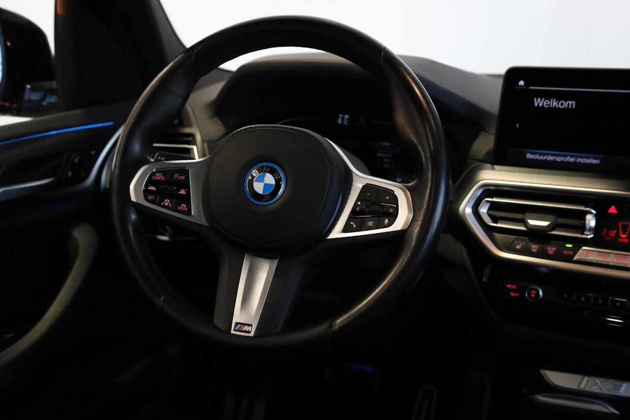 BMW X3 iX3 | M Sport | Panoramadak | Achteruitrijcamera | Adaptieve led