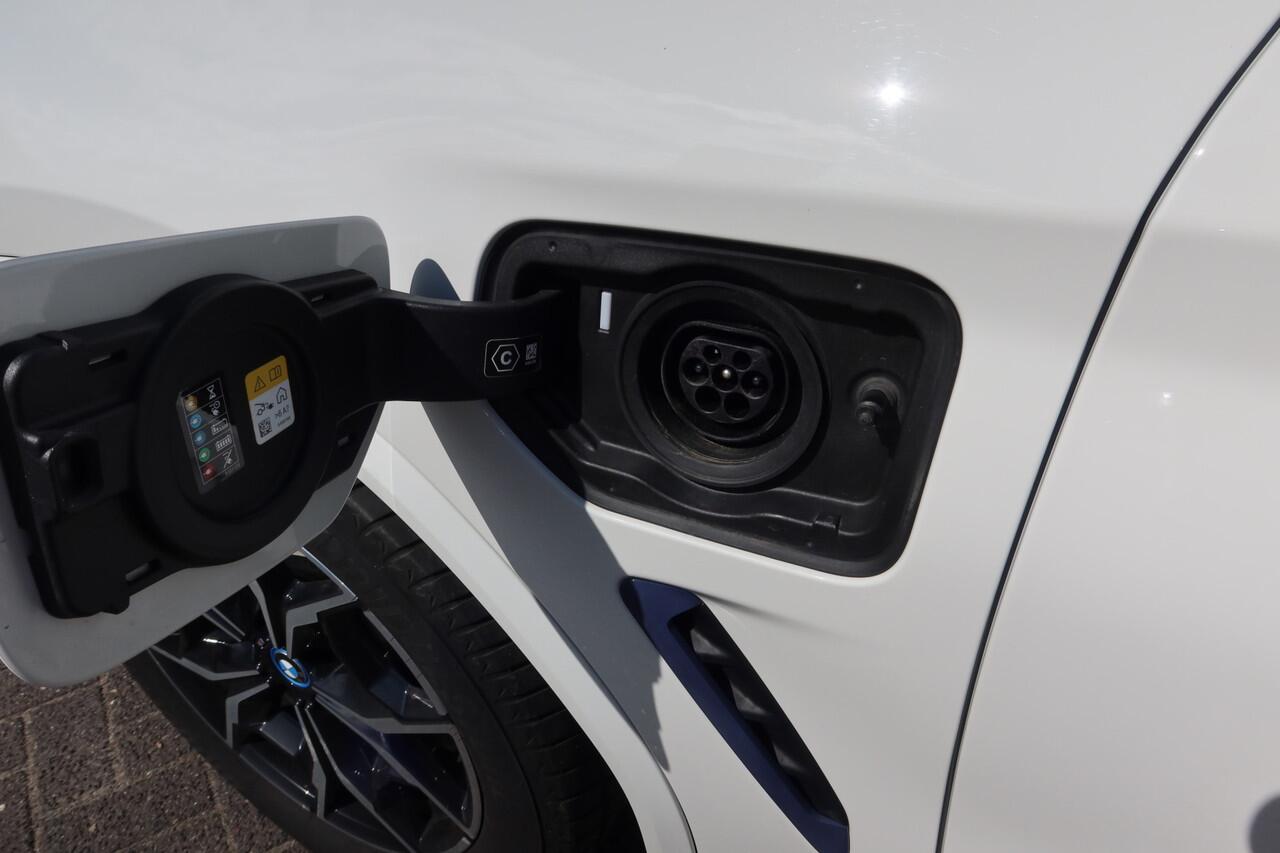 BMW X3 xDrive30e LCI Facelift M-SPORT NAVI I LED I TREKHAAK 46dkm!