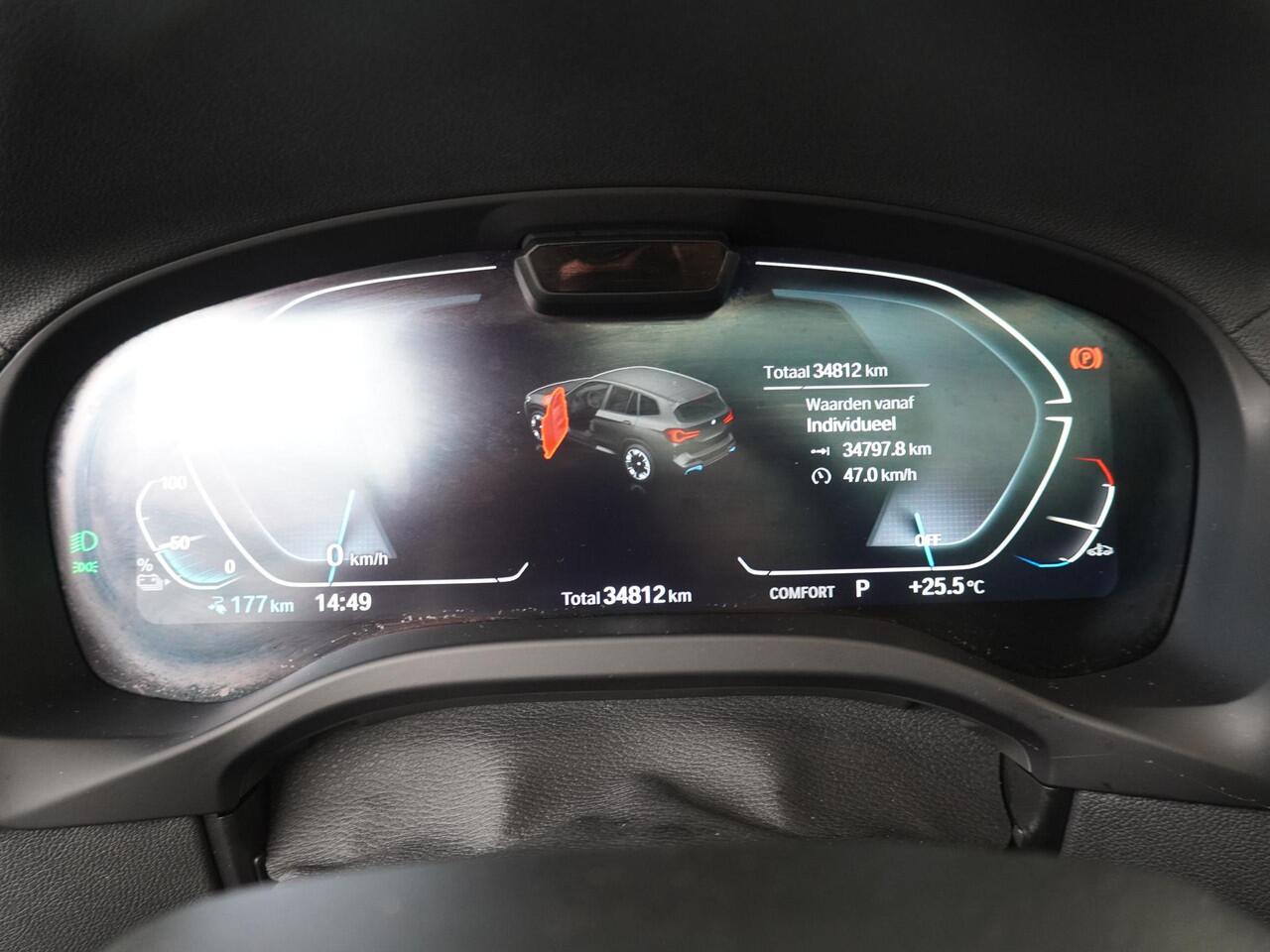 BMW X3 iX3 Executive 80 kWh | M Sportpakket | Glazen Panoramadak | Active Cruise Control | Stoelen elektrisch verstelbaar | Leder | Stoelverwarming | Camera