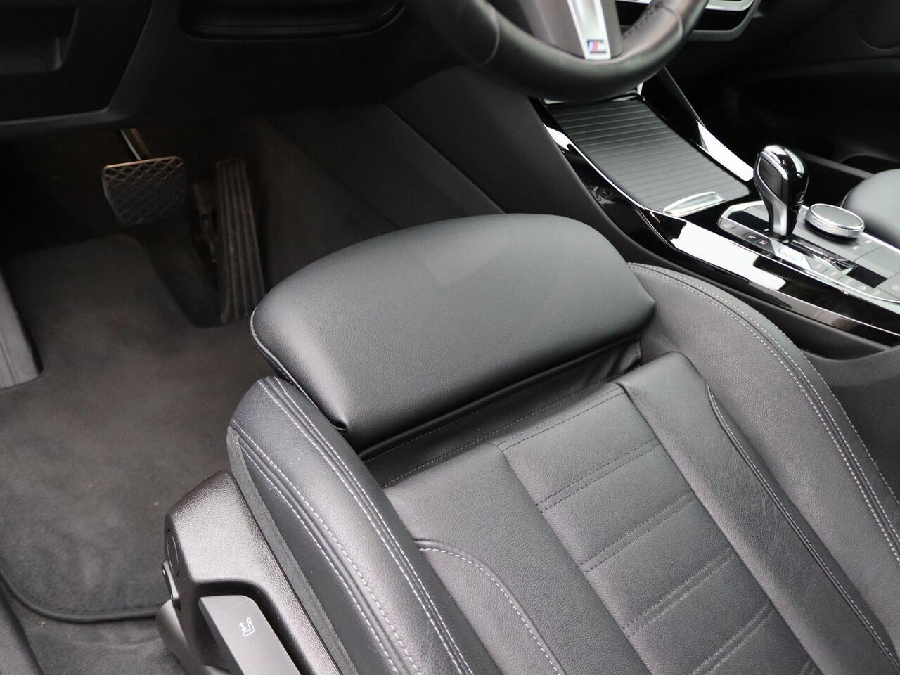 BMW X3 xDrive30e High Executive | Trekhaak | Sportstoelen | Laserlight | Parking Assistant | DAB | HiFi | 18''