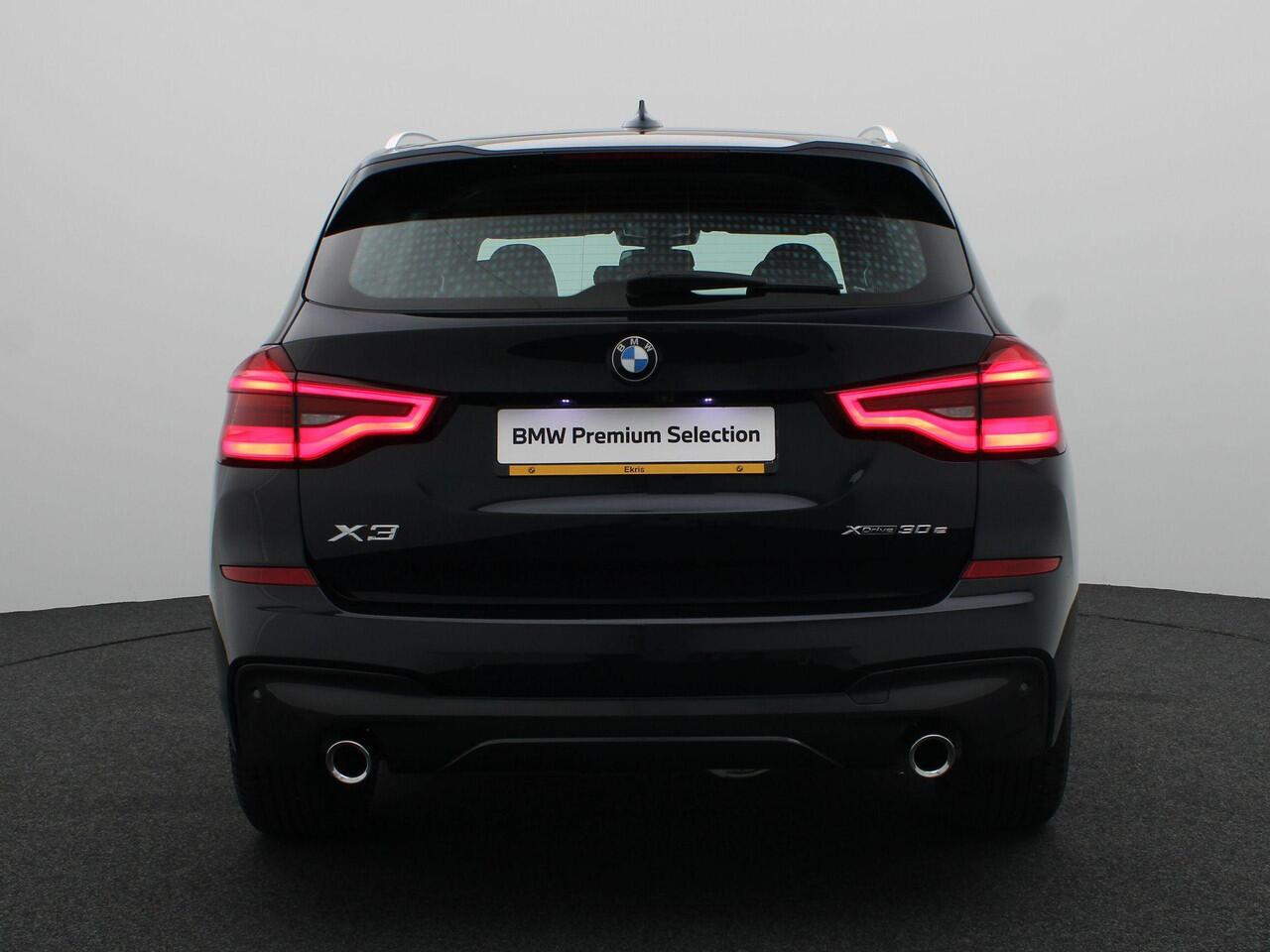 BMW X3 xDrive30e High Executive | M Sportpakket | Audio Media Pack | Parking Pack | Safety Pack | BMW Personal CoPilot Pack | 19''