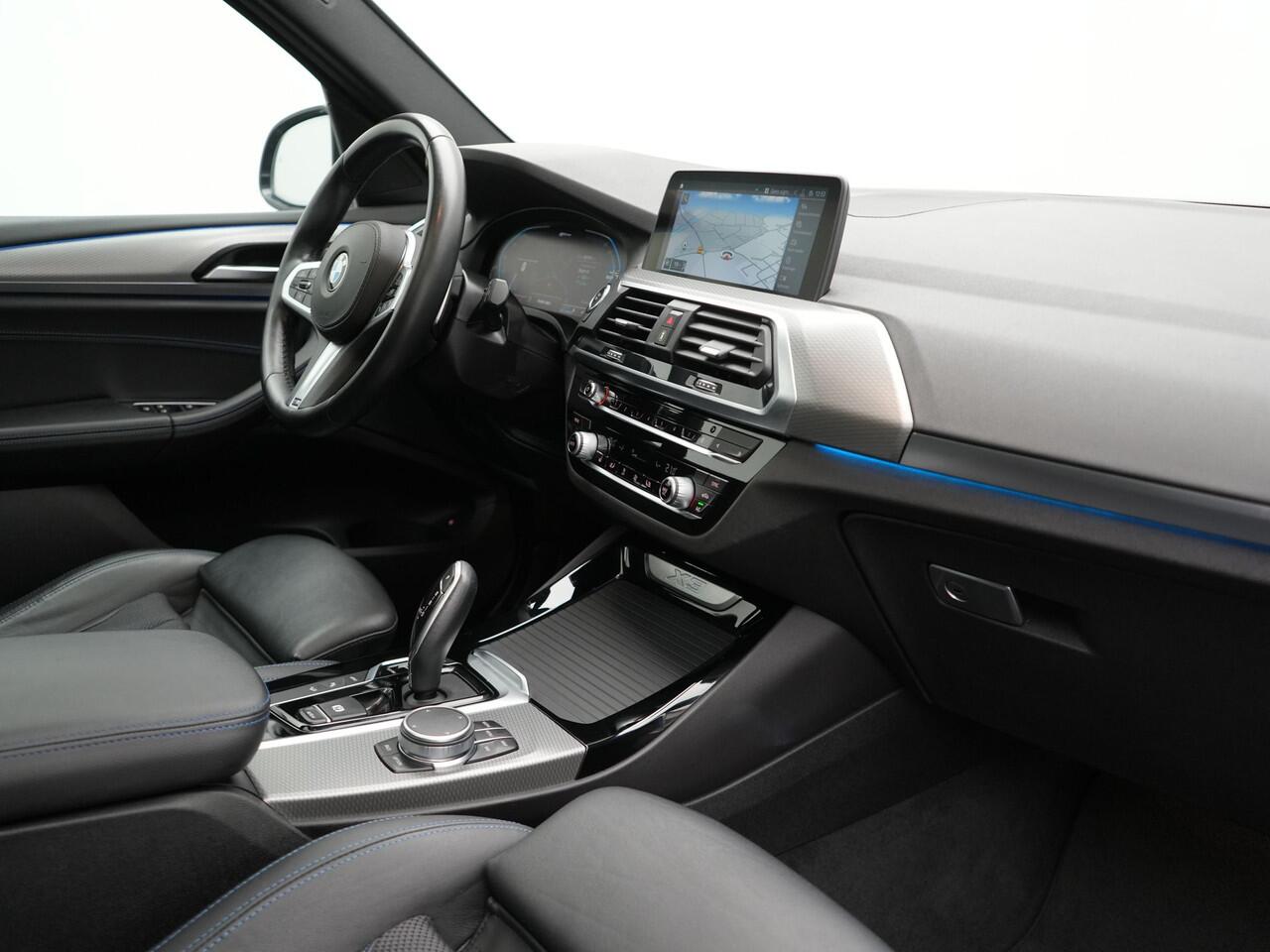 BMW X3 xDrive30e M Sport Plug In Hybrid 293pk Dealer O.H. PHEV | Panodak | Head Up | Camera | Lederen Sportstoelen Verwarmd | Sfeerverlichting | Keyless | Blis | Virtual | Navigatie | DAB |