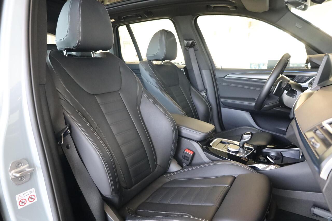 BMW X3 xDrive30e M Sportpakket | Panoramadak | Active Cruise Control | Head-Up Display