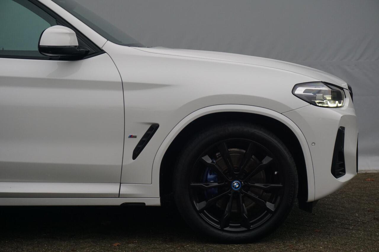 BMW X3 xDrive30e M Sportpakket 20'' / Panoramadak / Head-Up Display / HiFi System