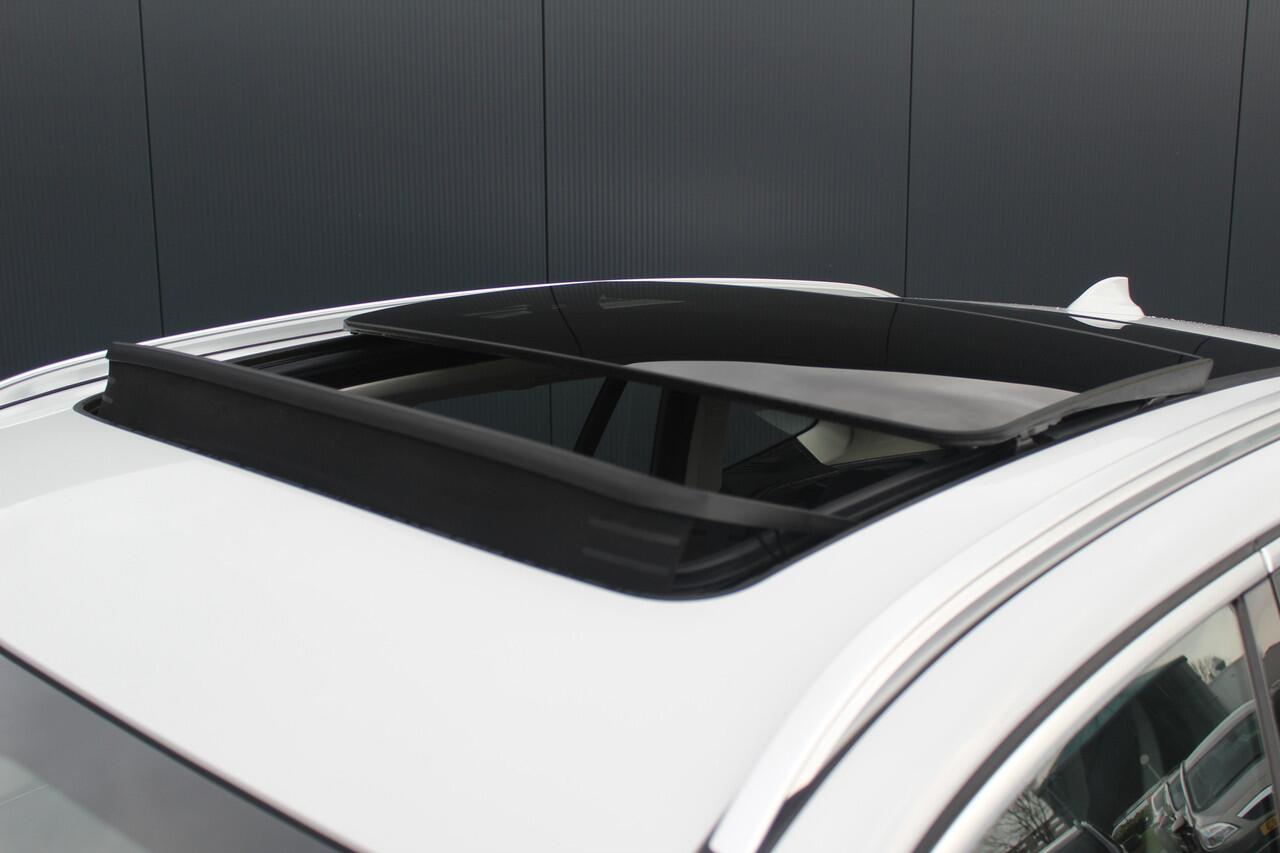 BMW X3 iX3 Executive 80 kWh | Incl. 12 maanden garantie | SOH 99% | Panorama dak | Stoelverwarming | Navigatie | Cruise control | Climate control | DAB | Apple carplay/Android auto | Lichtmetalen velgen | Parkeersensoren | Achteruitrijcamera | Dodehoek detectie