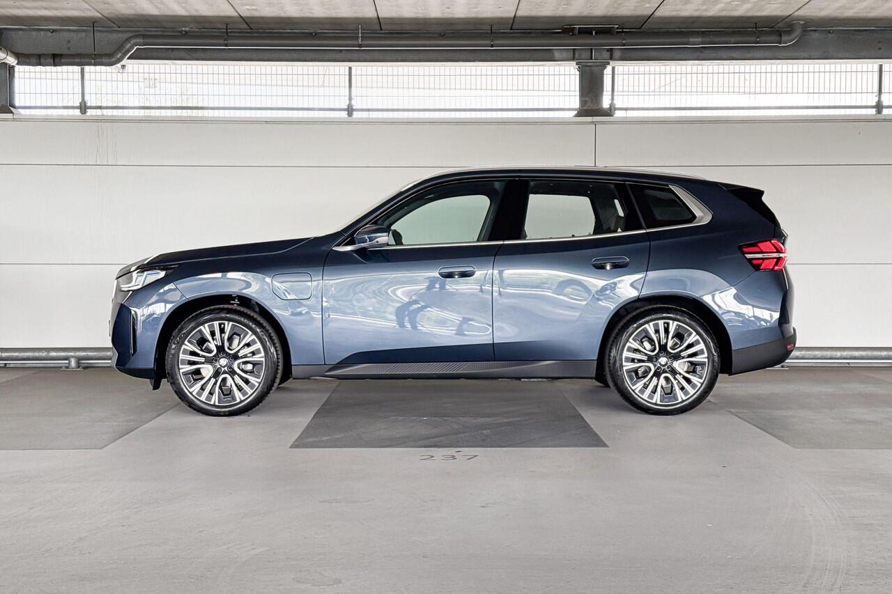 BMW X3 30e xDrive | Selections | Trekhaak met elektrisch wegklapbare kogel | Glazen panoramadak