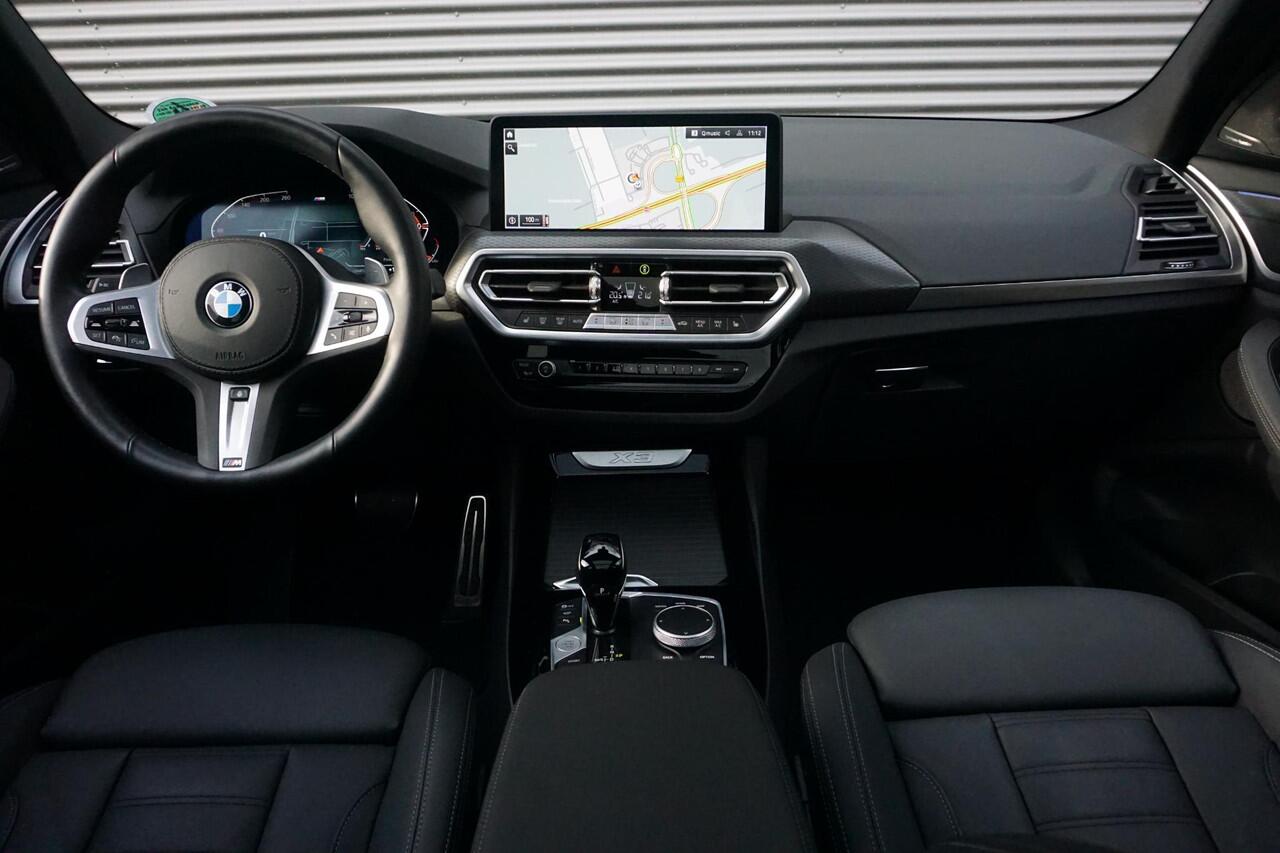 BMW X3 xDrive30i M Sportpakket | Innovation Pack | Glazen panoramadak | HIFI System Harman Kardon