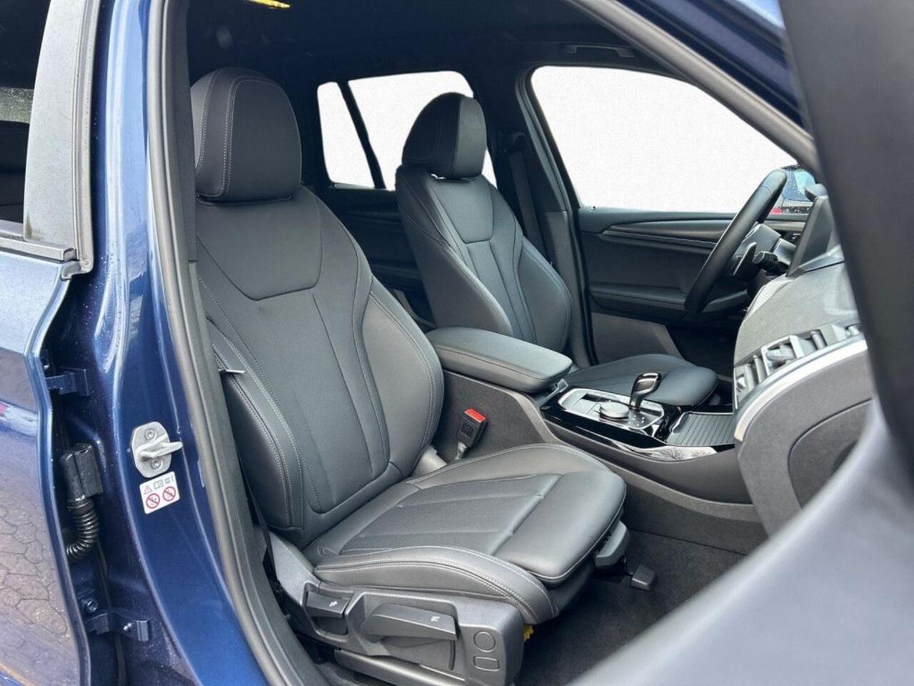 BMW X3 xDrive20i M Sport ACC Live Cockpit 19 Inch Stoelverwarming Stuurverwarming