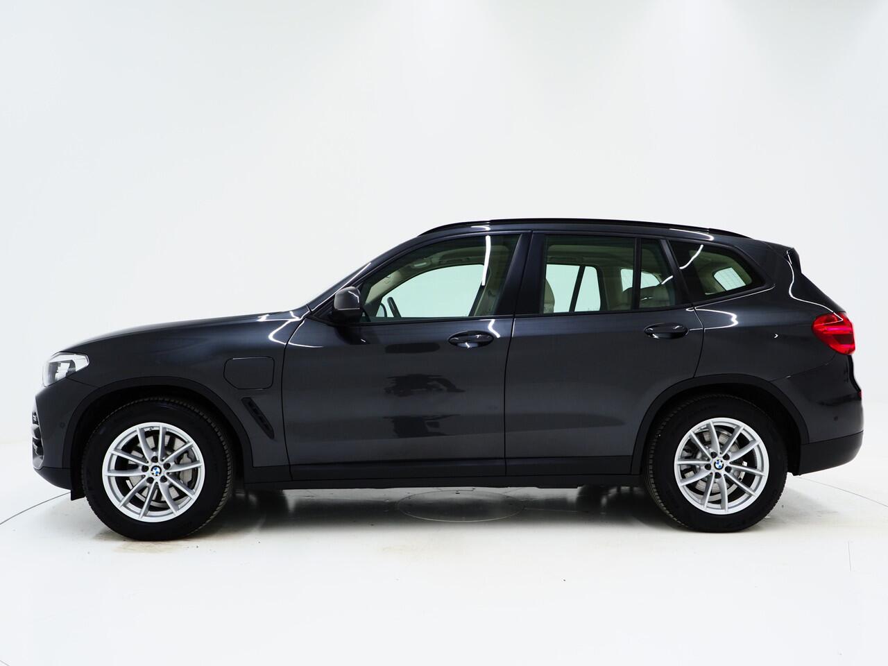 BMW X3 xDrive30e 292PK | Sportstoelen | Leder | Trekhaak | Camera | Virtual | Stoelverwarming | DAB | Carplay