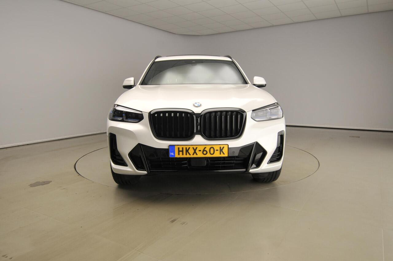 BMW X3 xDrive20d | M-Sportpakket | Laserlicht | HUD | Schuifdak | Trekhaak | Elektr. zetels | Active cruise | DAB | Hifi speakers | Alu 20 inch