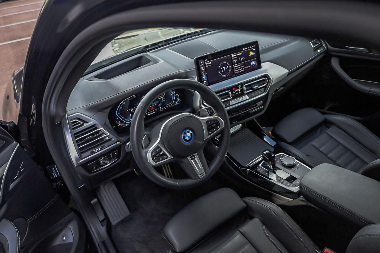 BMW X3 xDrive30e High Executive M-sport Stoelverwarming | Laser Led | Driving Assistant prof | Head-up Display | Stuurverwarming| 360 camera | trekhaak