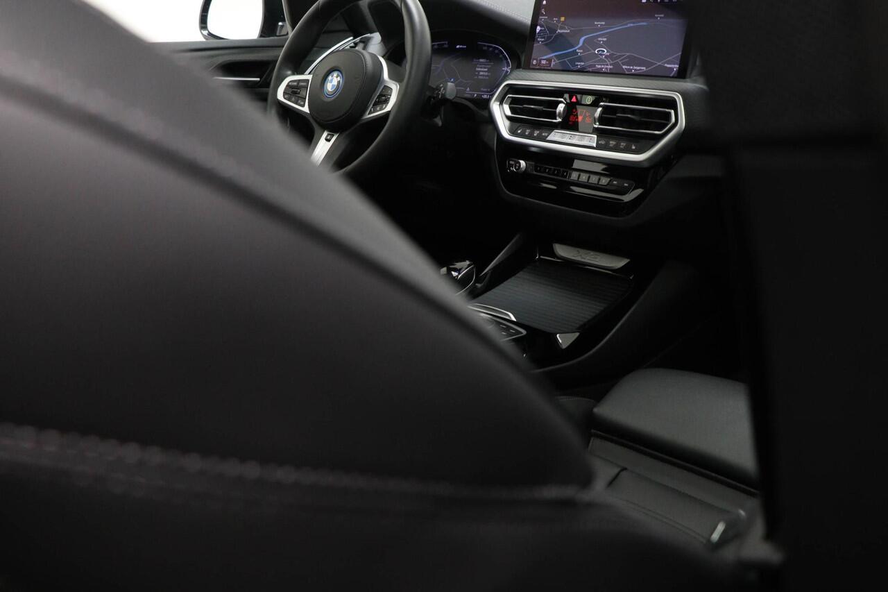 BMW X3 xDrive30e M-Sport High Executive | PANORAMADAK | SFEERVERLICHTING | 360 CAMERA | 20"