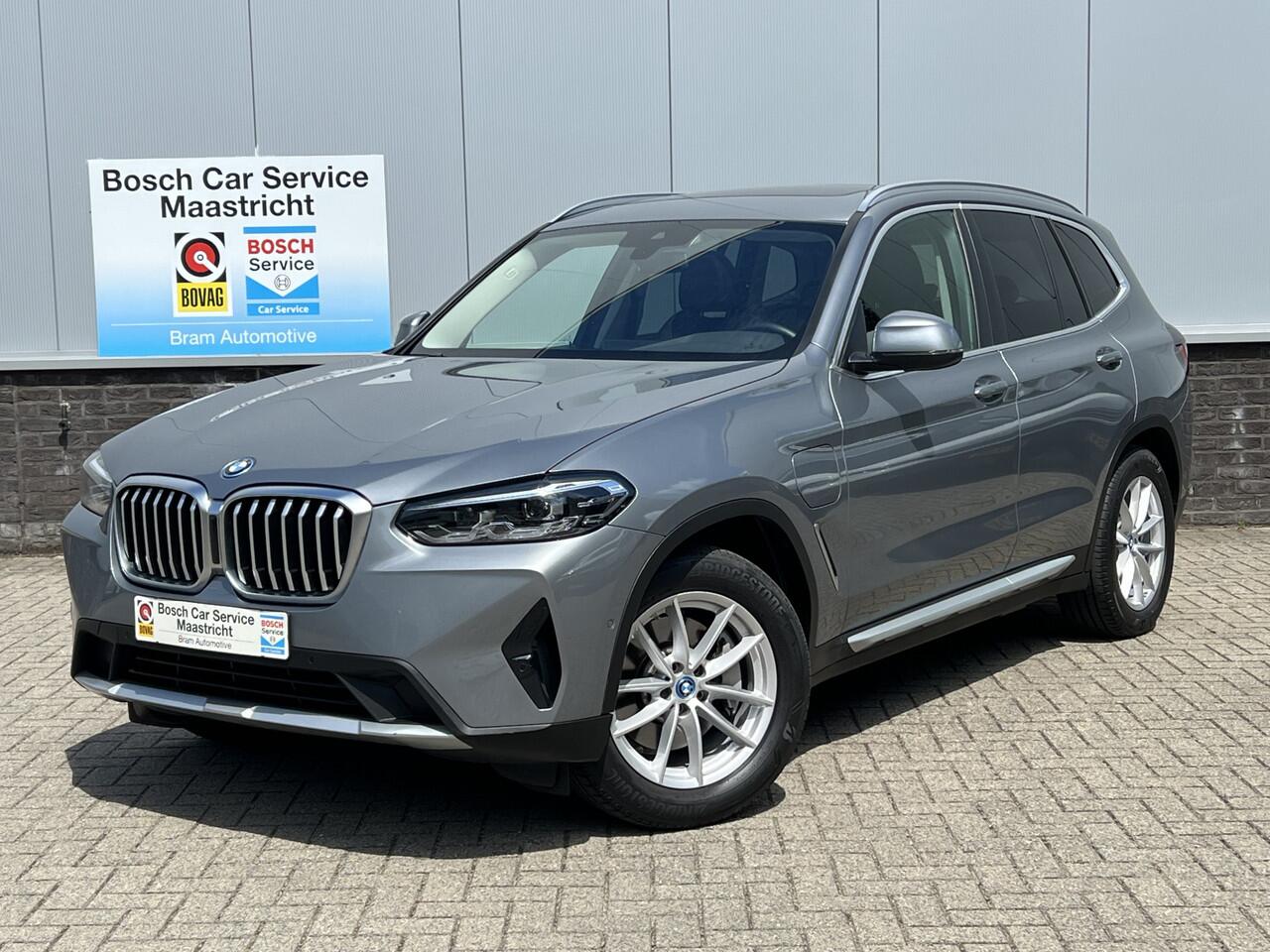 BMW X3 xDrive30e Executive | LCI | PANO | Camera | M-sport stoelen | Interesse, Proefrit? Bel of app met: 06-24 28 28 42