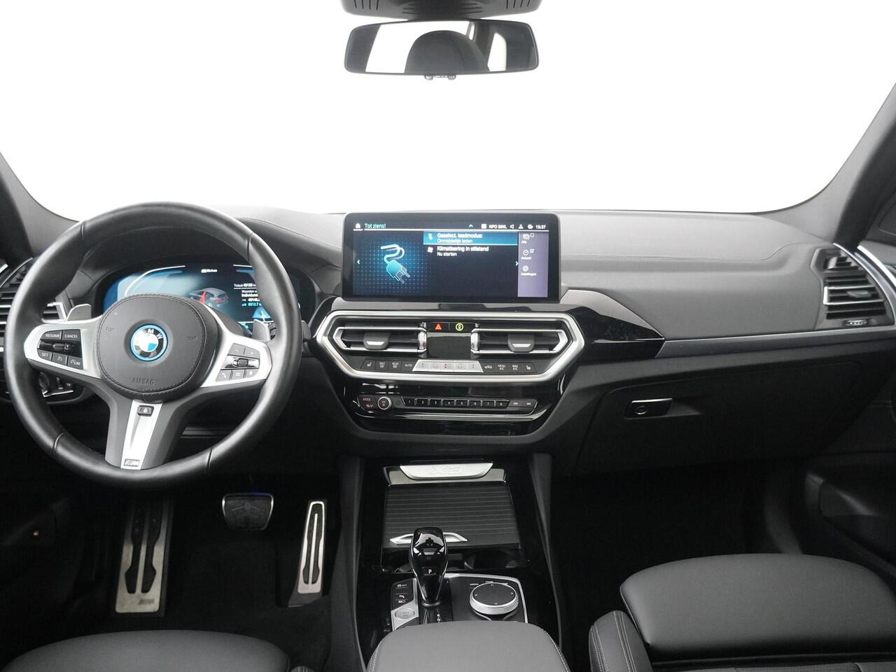 BMW X3 xDrive30e | M-Sportpakket | Panoramadak | HiFi | 19''