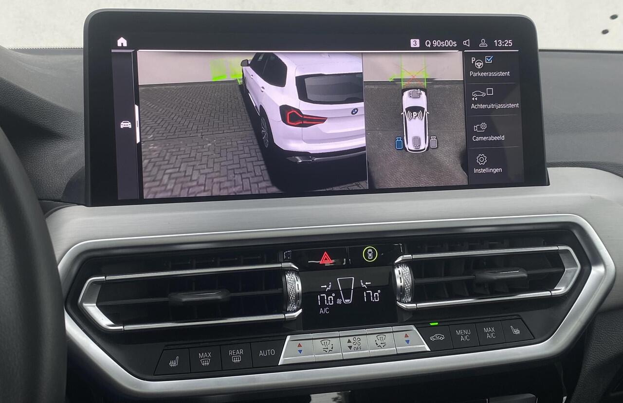 BMW X3 xDrive30e High Executive Laserlight | Sportstoelen | Head Up | Panoramadak