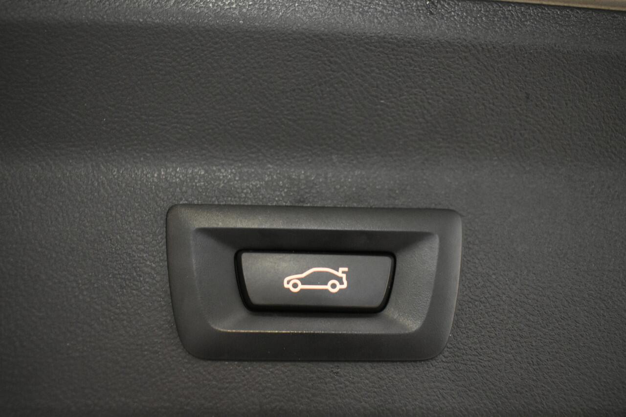 BMW X3 iX3 Executive 80 kWh M-Pakket EL Trekh+aKlep Panodak Camera