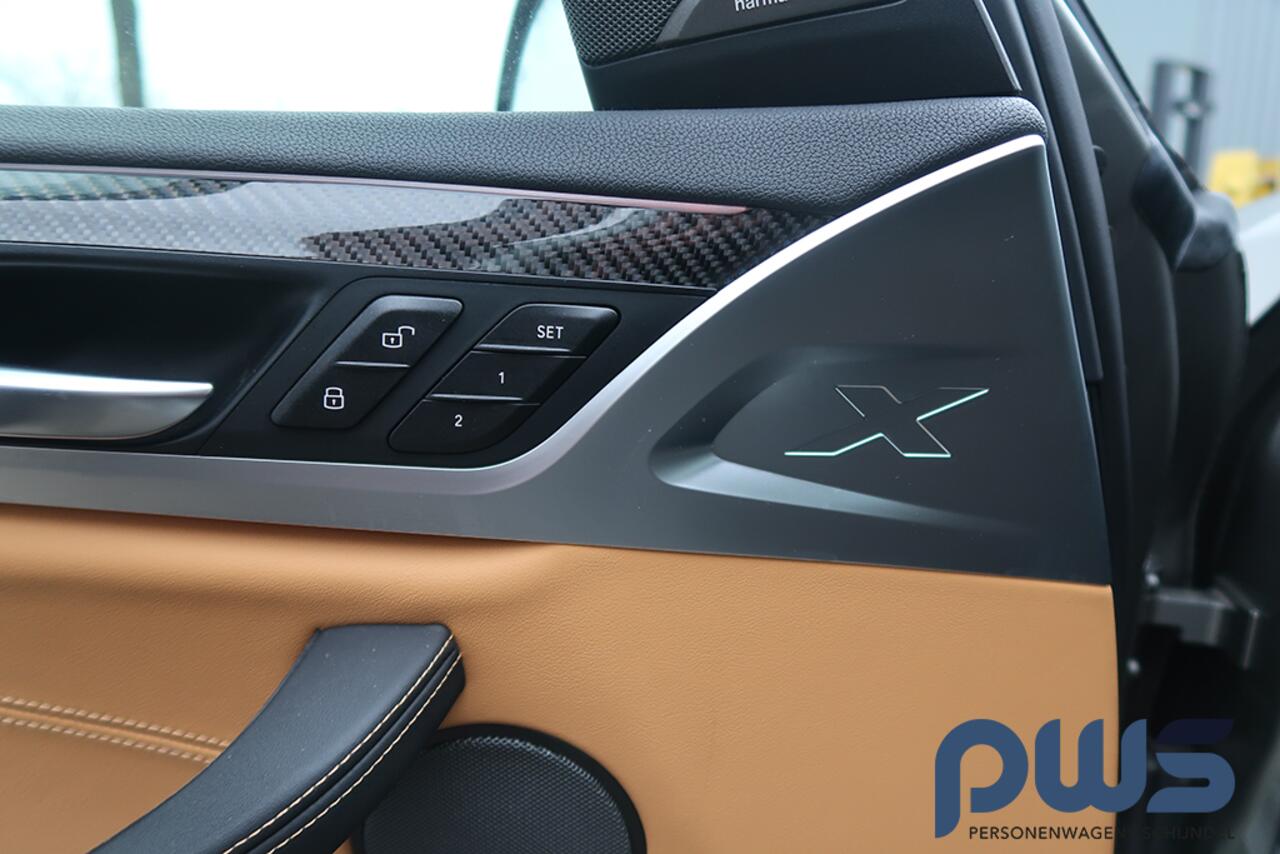 BMW X3 M Competition Zeer vol!