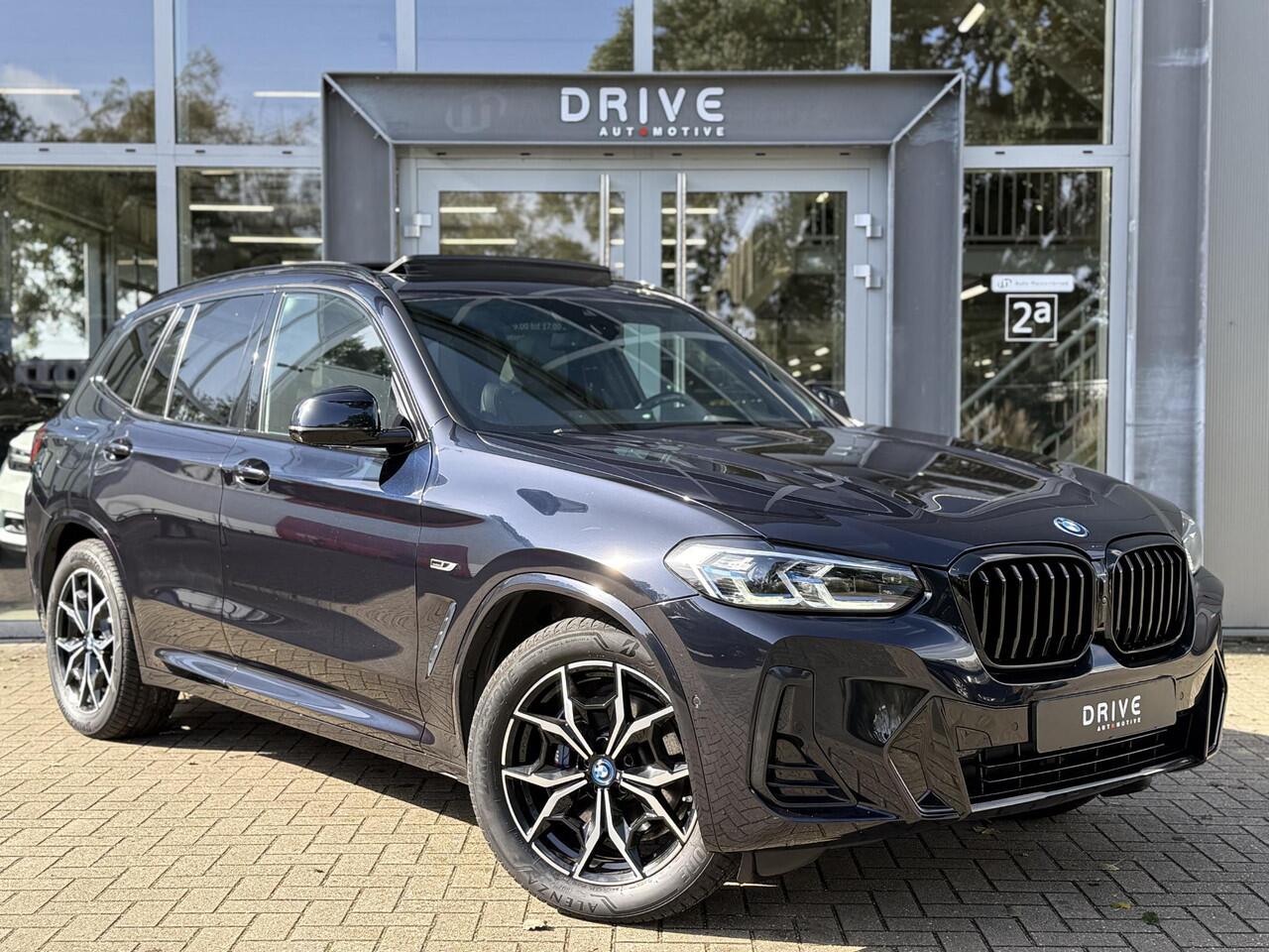 BMW X3 xDrive30e High Ex. M-Sport|SOH95%|Pano|Laser|HUD|360Cam|HiFi|Carbon zwart