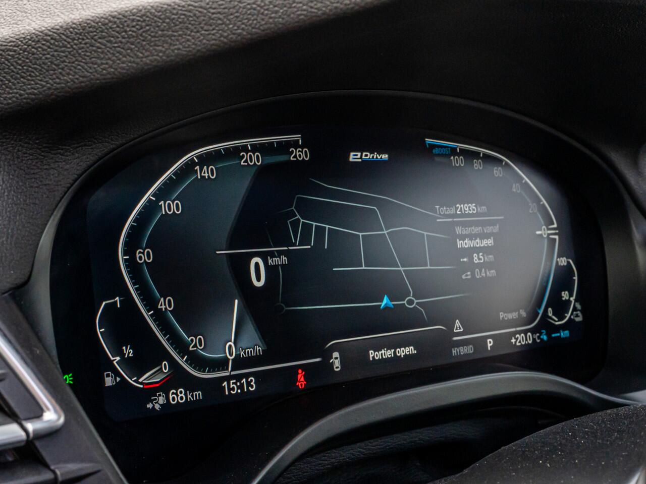 BMW X3 xDrive30e High Exe M-Sport PANO CAMERA SHADOW LINE 19 INCH STOELVERW LEDER