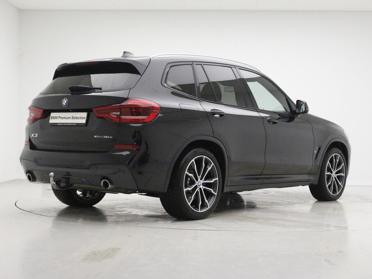 BMW X3 xDrive30e M-Sport | Trekhaak | Panorama | Head-Up | Camera | Leder |