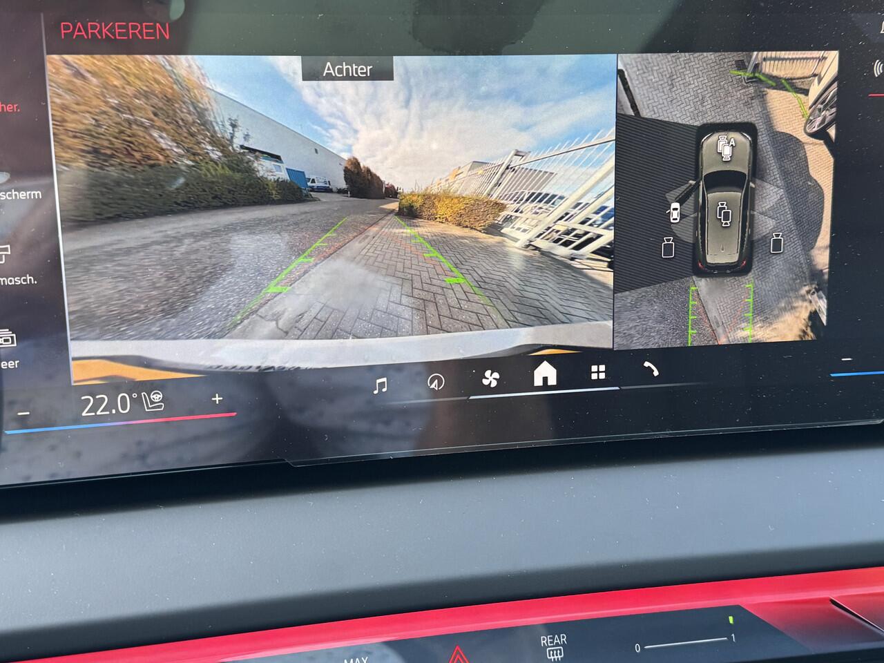 BMW X3 30e xDrive M-SPORT PRO Pano-Dak | Trekhaak | Harman Kardon | Keyless | Memory