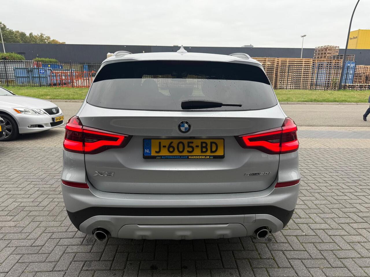 BMW X3 sDrive20i Launch Edition High Executive | 2E EIGENAAR | 12MND GARANTIE | LED | DAB | NAVI | PANO | AUTOMAAT | LEDER | NL AUTO |