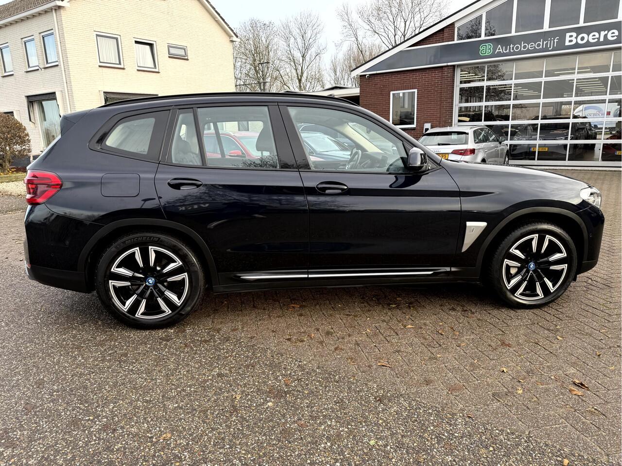 BMW X3 iX3 Executive 80 kWh SOH 97.2%, Panoramadak, Camera, Carplay/Android