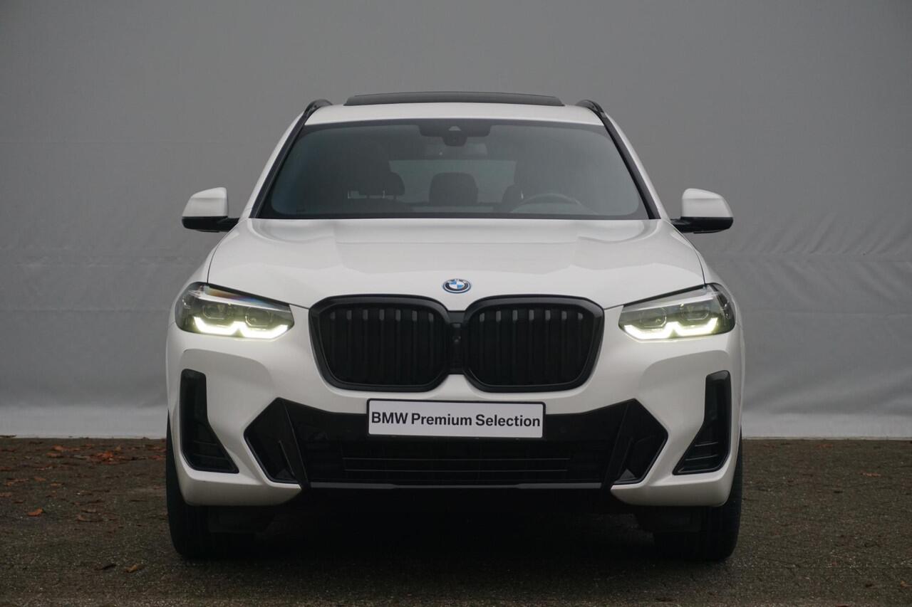 BMW X3 xDrive30e M Sportpakket 20'' / Panoramadak / Head-Up Display / HiFi System