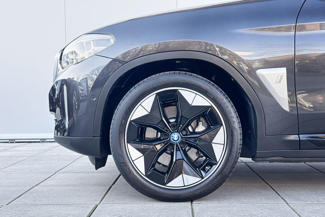 BMW X3 iX3 High Executive 20 Inch / Comfort Acces / Stoelverwarming / Adaptieve Led Koplampen / Driving Prof / Harman Kardon / Parking Plus / Head Up Display
