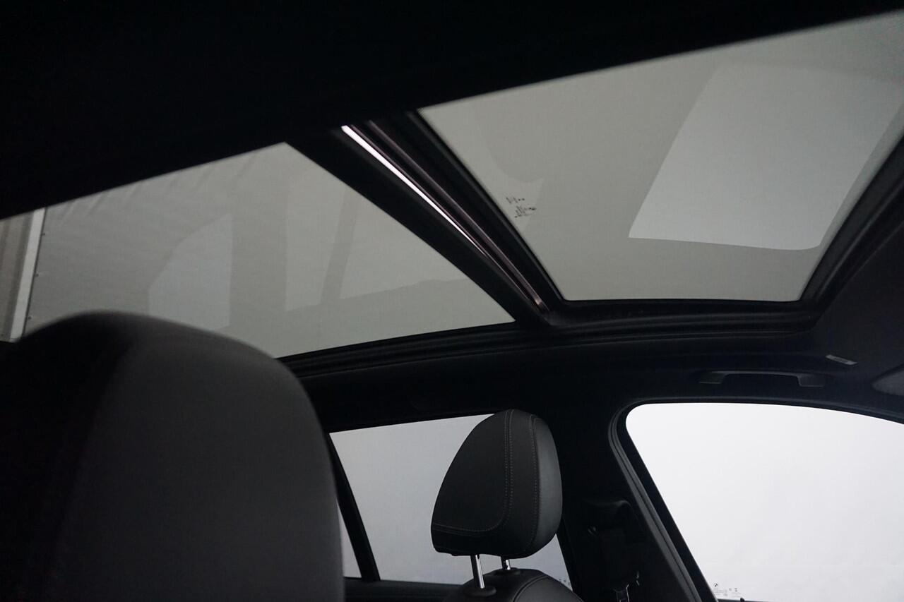 BMW X3 xDrive30e M Sportpakket 20'' / Panoramadak / Head-Up Display / HiFi System