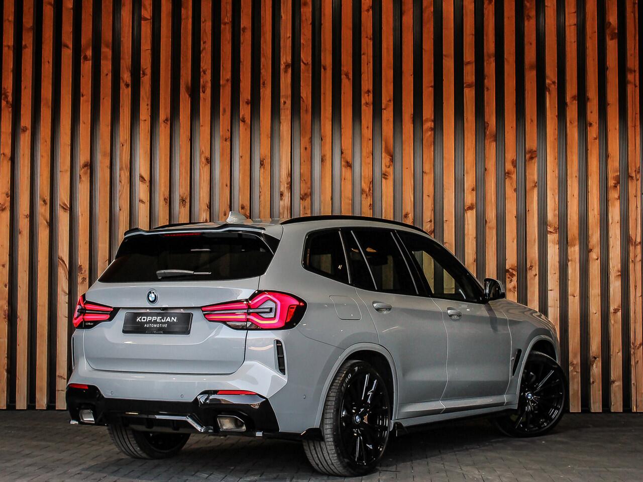 BMW X3 xDrive30e 292PK High Executive M-Sport | M-SPORT KUIPSTOELEN | HEAD-UP | PANO | HARMAN KARDON | SHADOWLINE |