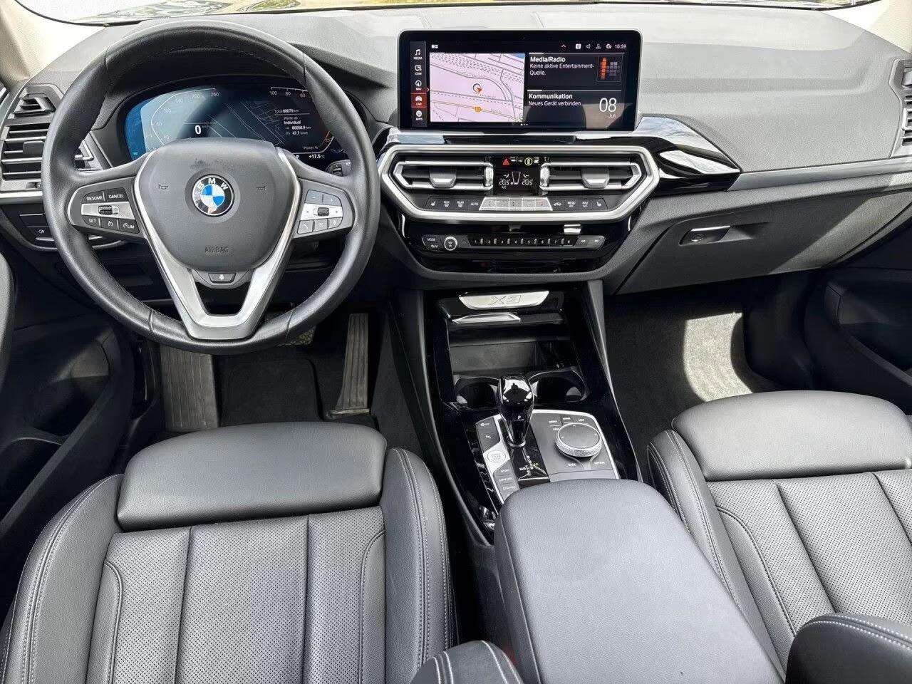 BMW X3 xDrive30d 286 PK Navi Camera Live Cockpit Sportstoelen Stoelverwarming 19 Inch