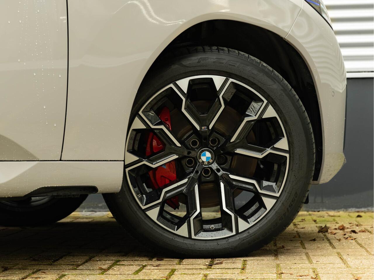 BMW X3 M50 - M-Sport Pro - Pano - Harman Kardon - Stoelventilatie - Iconic Glow