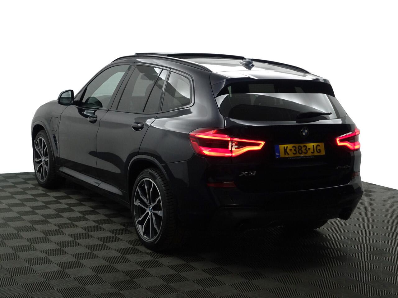 BMW X3 xDrive30e eDrive M Sport Shadowline Aut- Panoramadak, Sfeerverlichting, Carplay, Android Auto, Standkachel