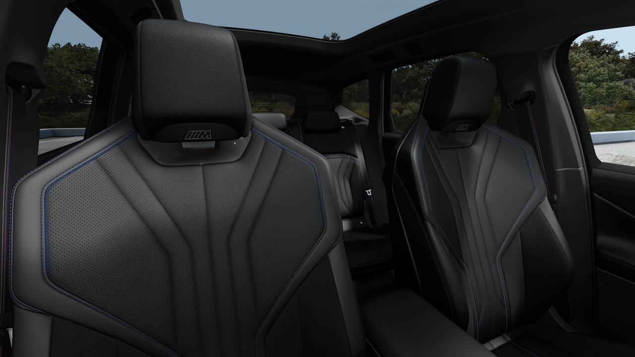 BMW X3 iX3 50 xDrive M Sport / Panoramadak / Trekhaak / M Sportstoelen / Parking Assistant Professional / Head-Up / Stuurverwarming