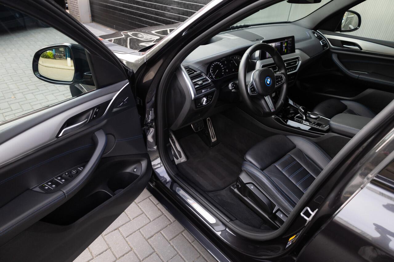 BMW X3 xDrive30e 292 pk High Executive M-Sportpakket / Nieuw-Model/ Pano-Dak/ Sport-Stoelen/ Stoel.Verw/ Head-Up/ Led-Koplamp/ 20'' LMV