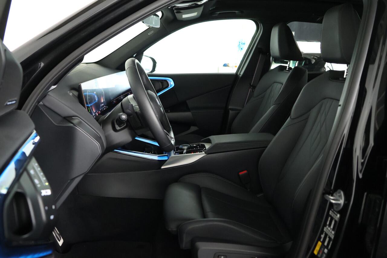 BMW X3 30e xDrive M-Sport / Pano / HUD / Pilot assist / HarmanKardon / Leder / Trekhaak / 360 camera